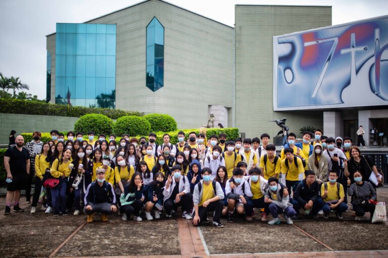 High school students from Clifford International School in Guangzhou, China